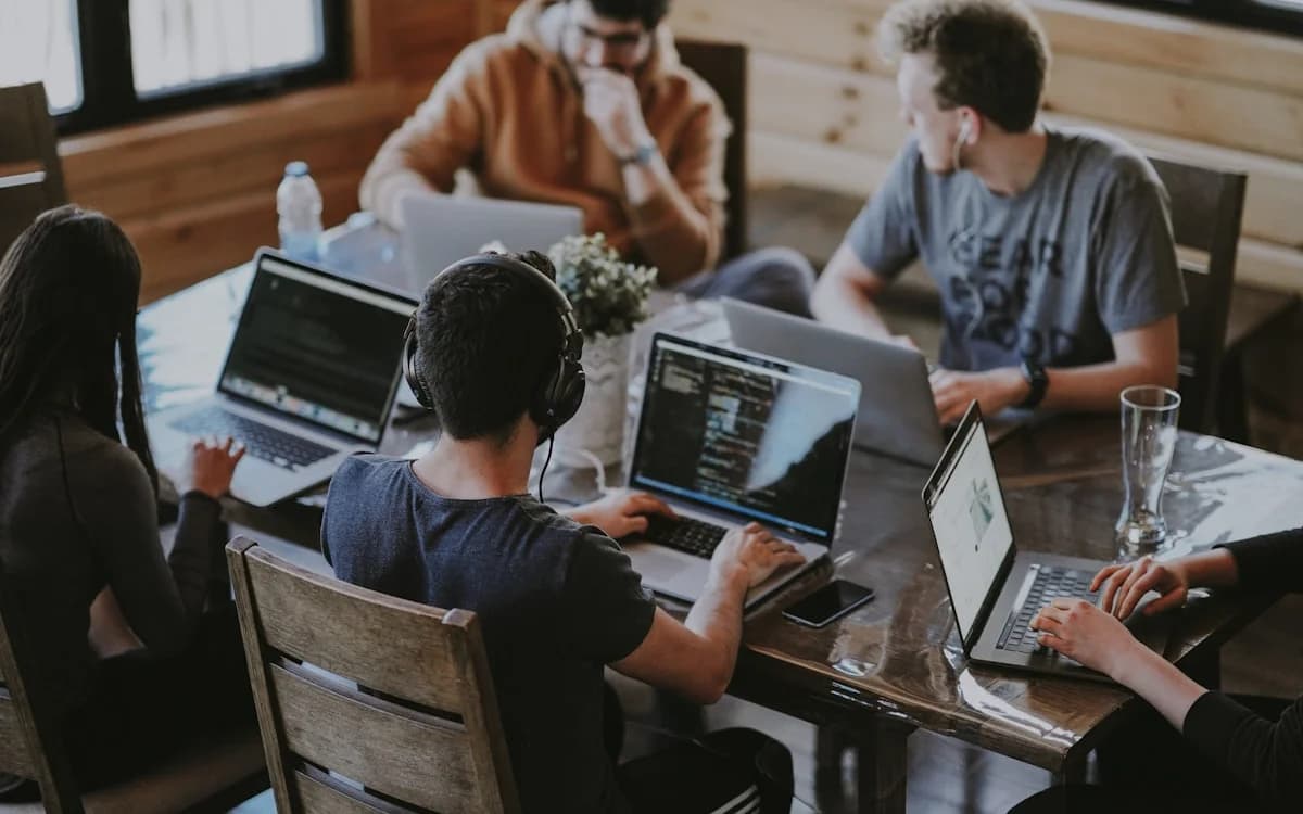 How to Choose the Right Web Development Agency in the UK